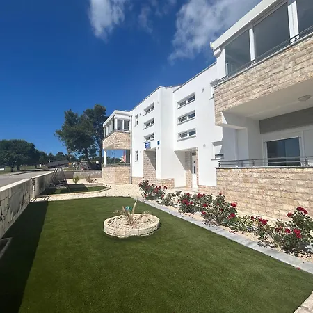 Nicole Wera 公寓 宁