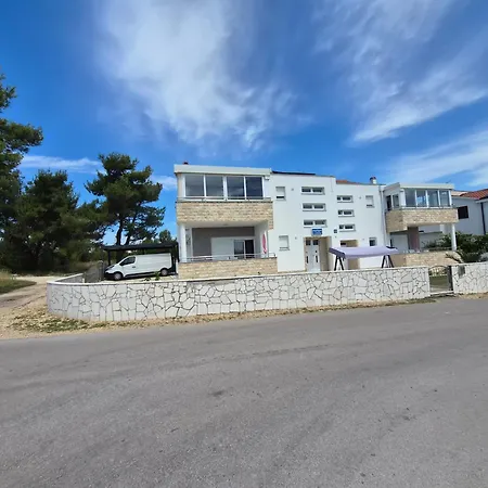 Nicole Wera Apartamento
