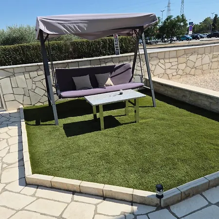 Nicole Wera Appartement Nin
